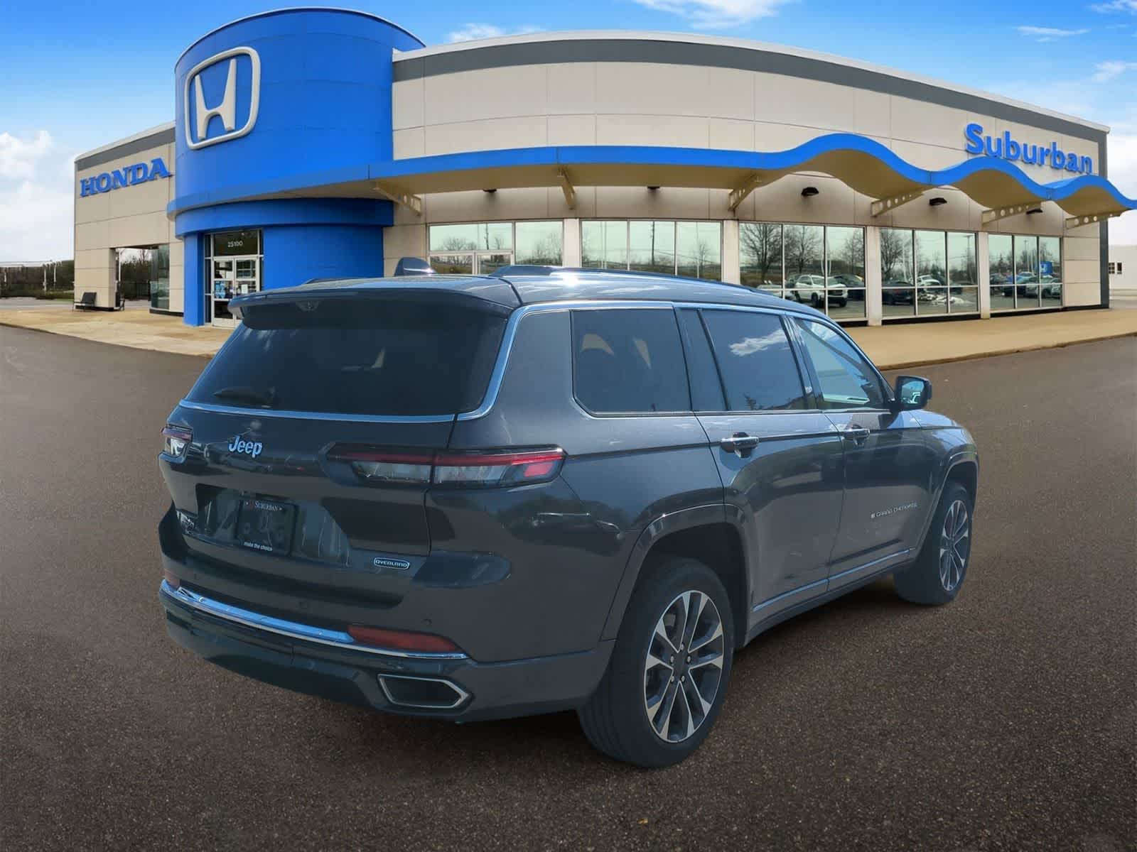 Thumbnail: 2023 Jeep Grand Cherokee L - 7