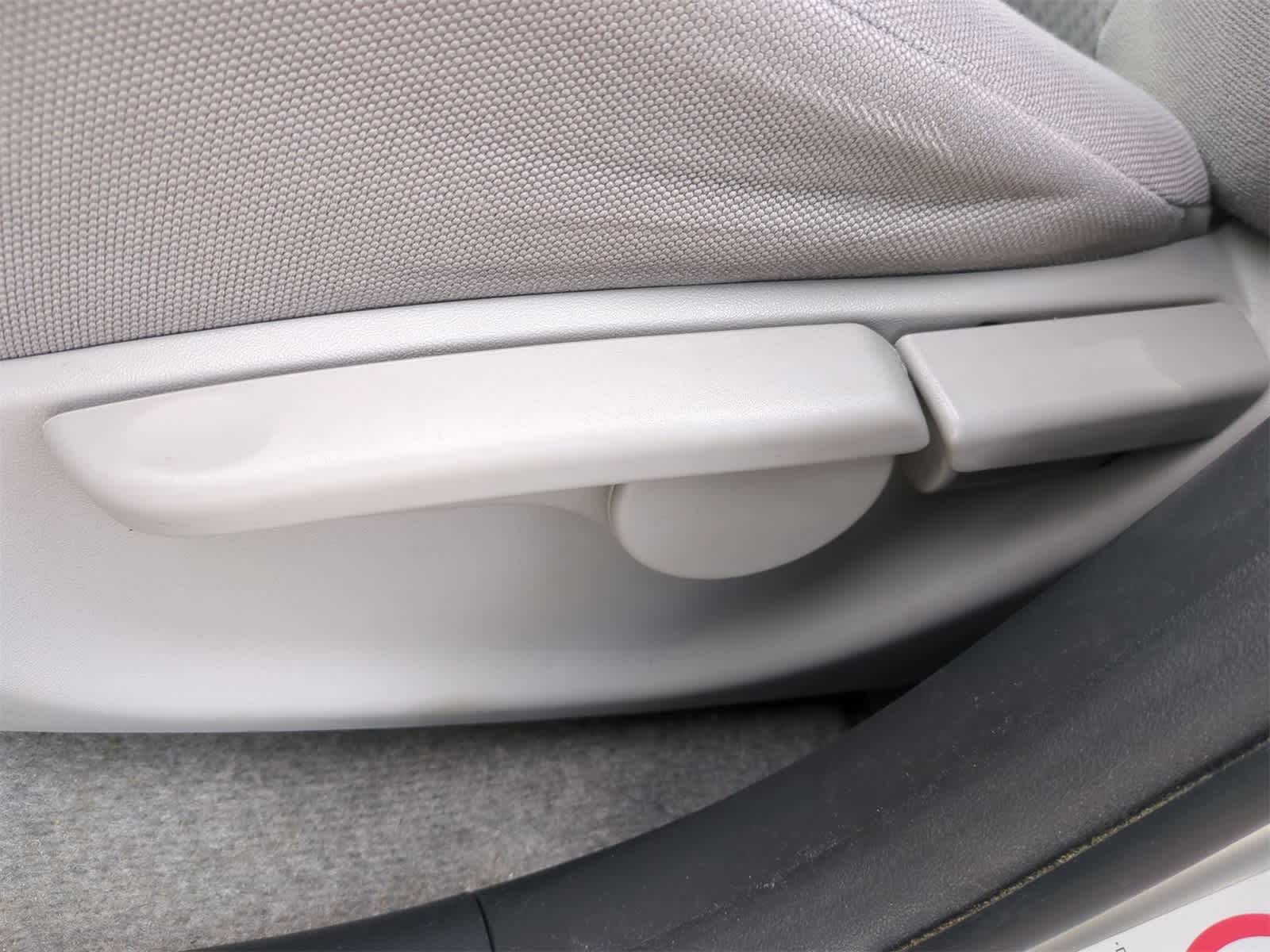 Thumbnail: 2008 Toyota RAV4 - 17