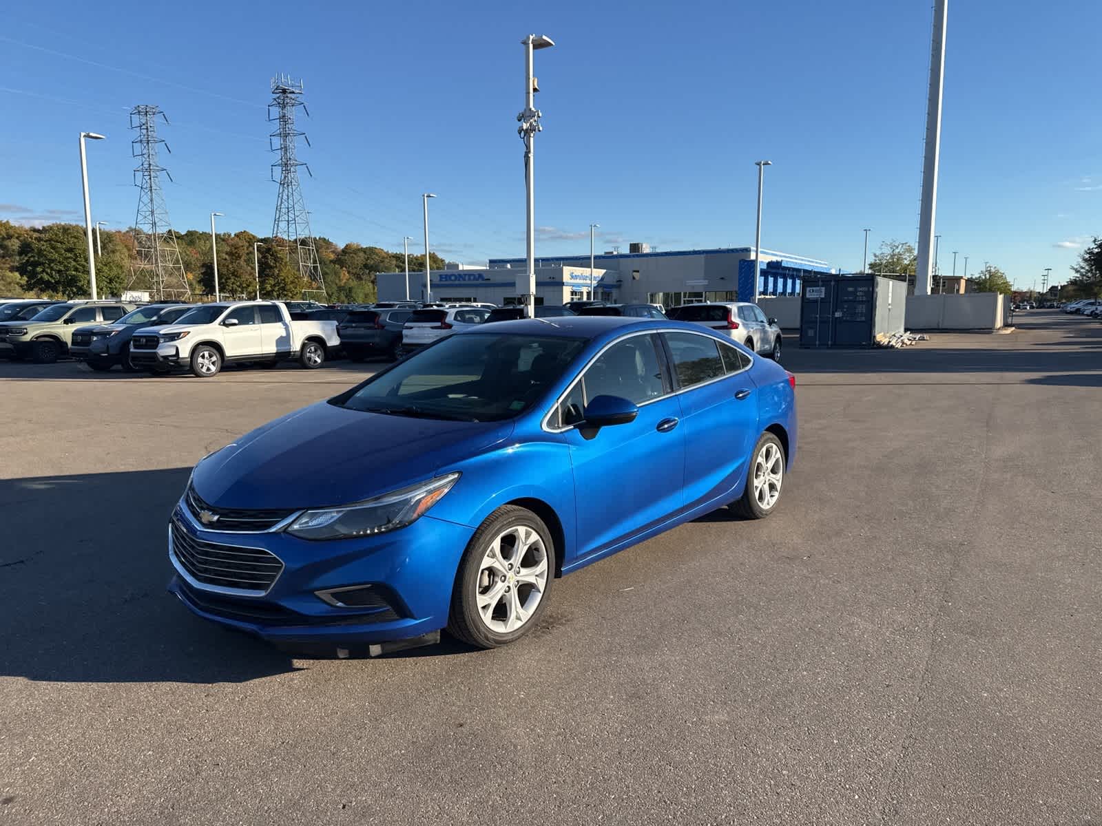 2017 Chevrolet Cruze Premier photo 2