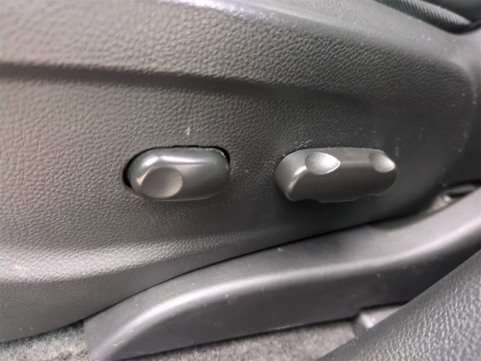 Thumbnail: 2022 Chevrolet Trax - 18