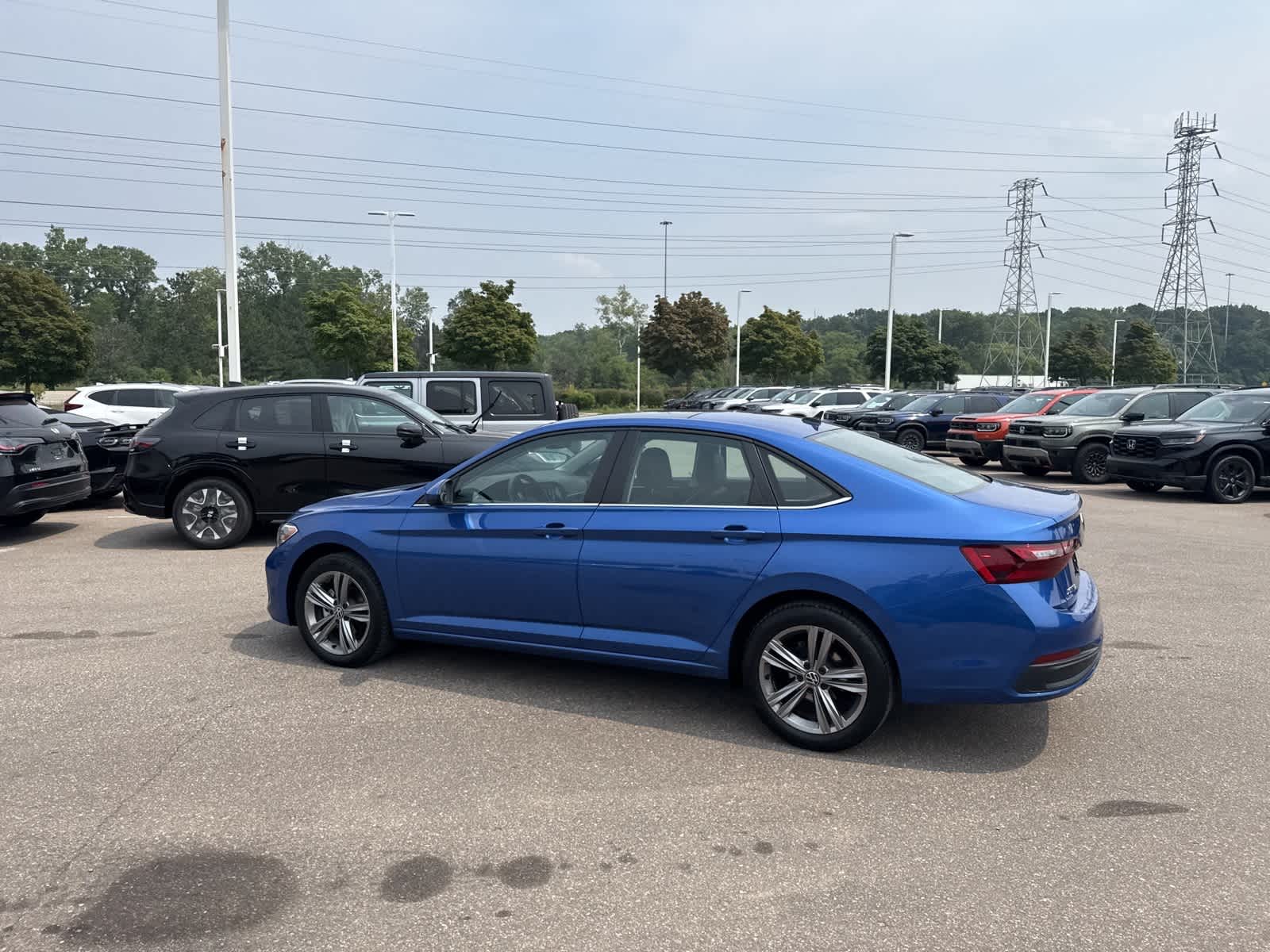 Thumbnail: 2023 Volkswagen Jetta - 23
