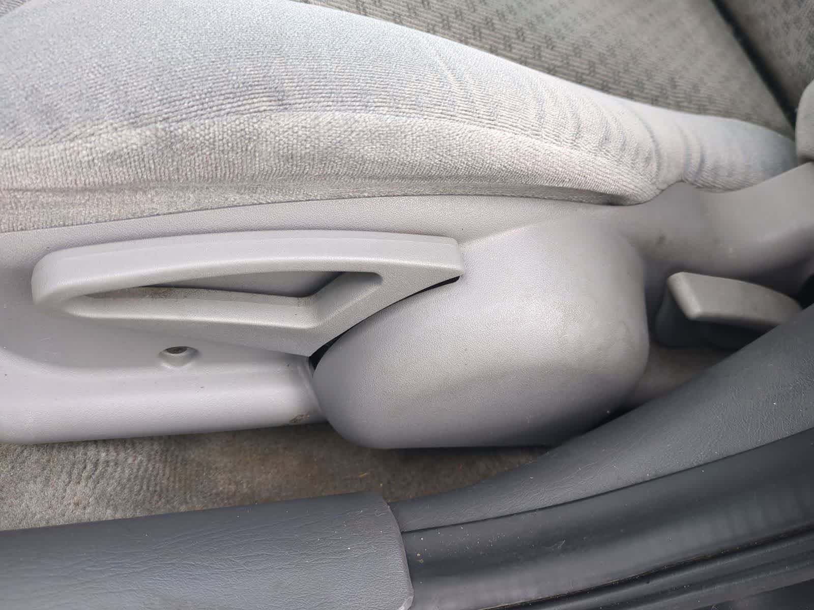 Thumbnail: 2004 Saturn Ion - 17