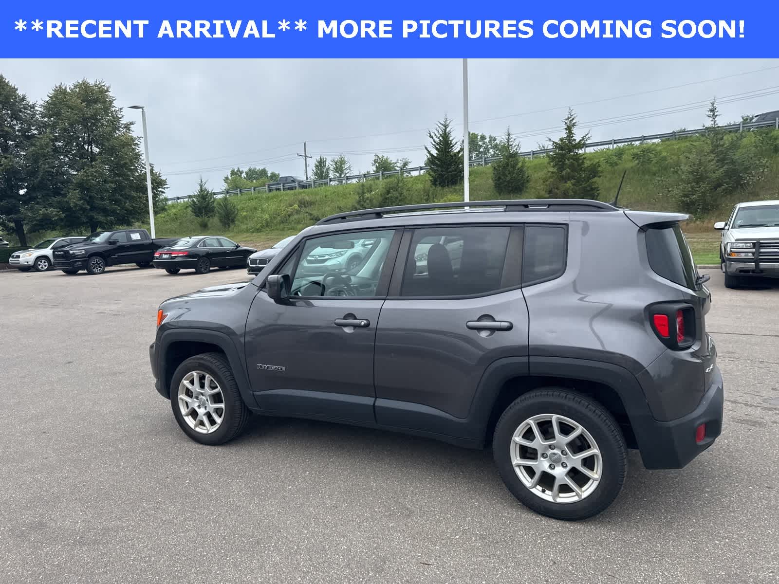 Thumbnail: 2019 Jeep Renegade - 25