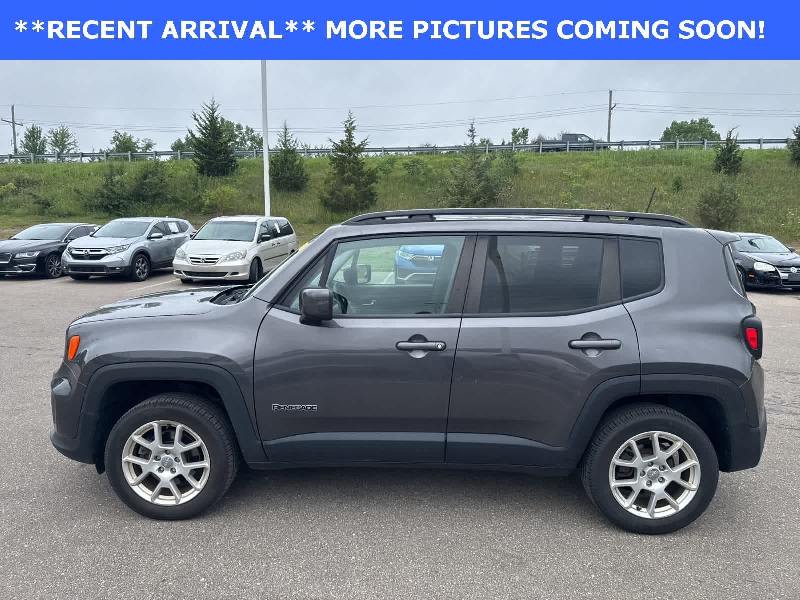Thumbnail: 2019 Jeep Renegade - 26
