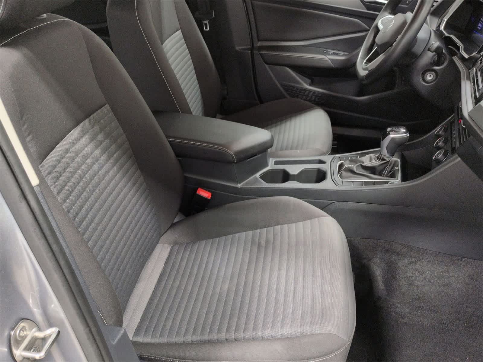 Thumbnail: 2024 Volkswagen Jetta - 22