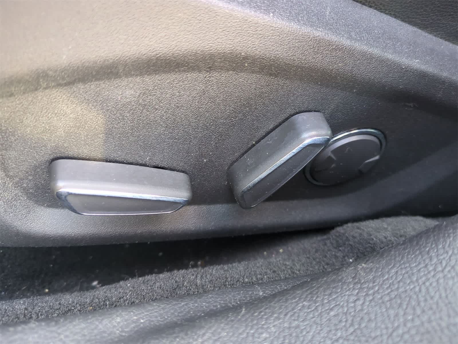 Thumbnail: 2014 Ford Fusion - 16