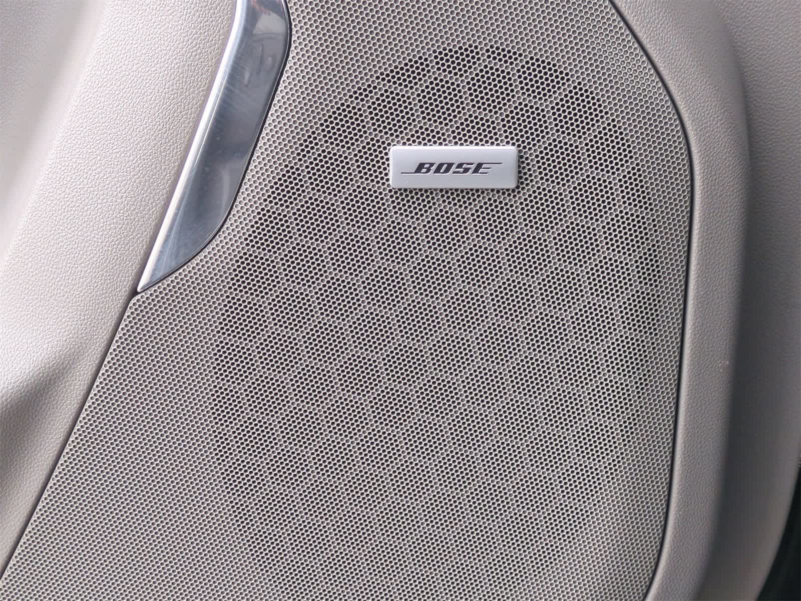 Thumbnail: 2023 Chevrolet Tahoe - 30