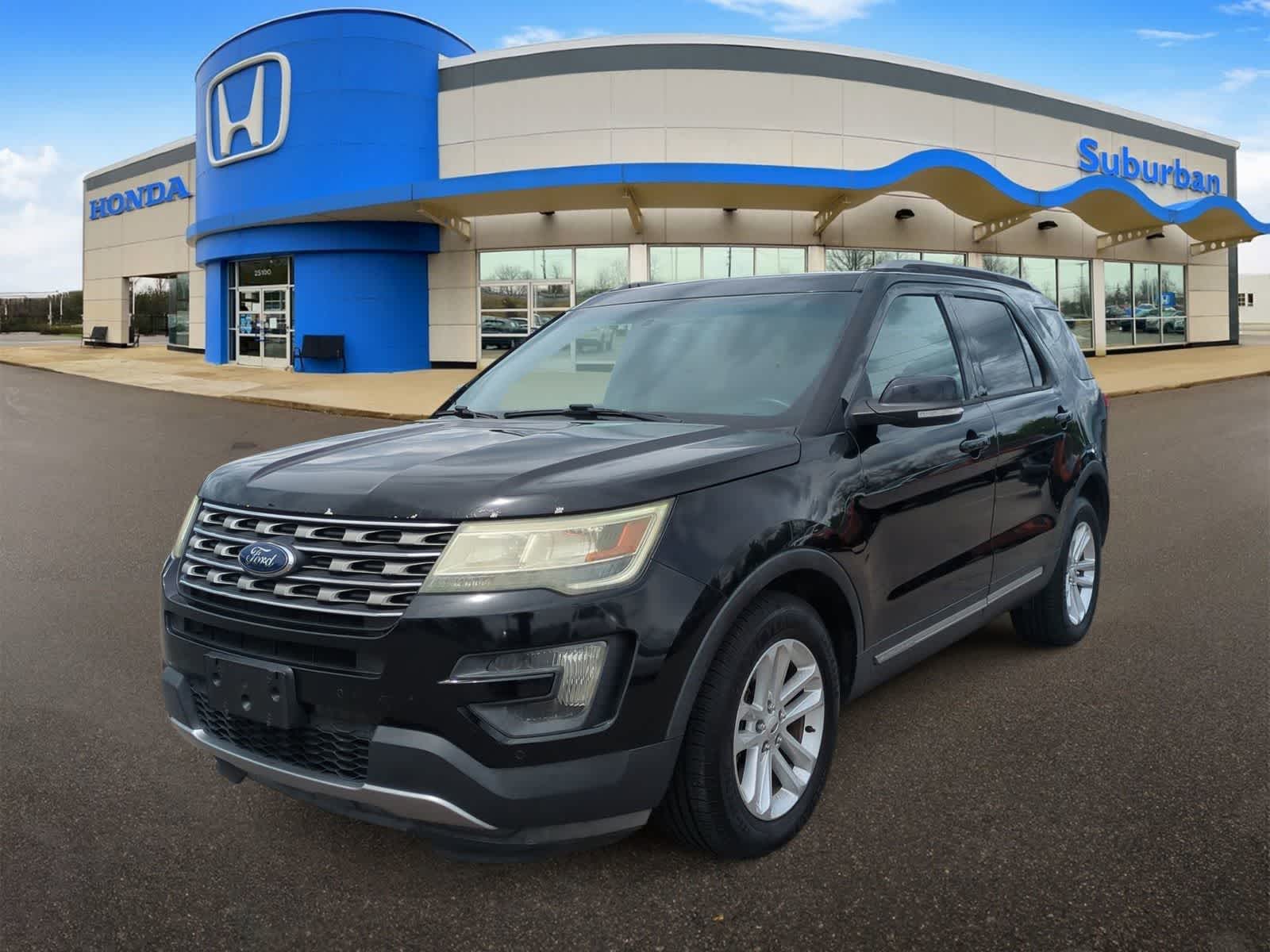 Thumbnail: 2016 Ford Explorer - 4