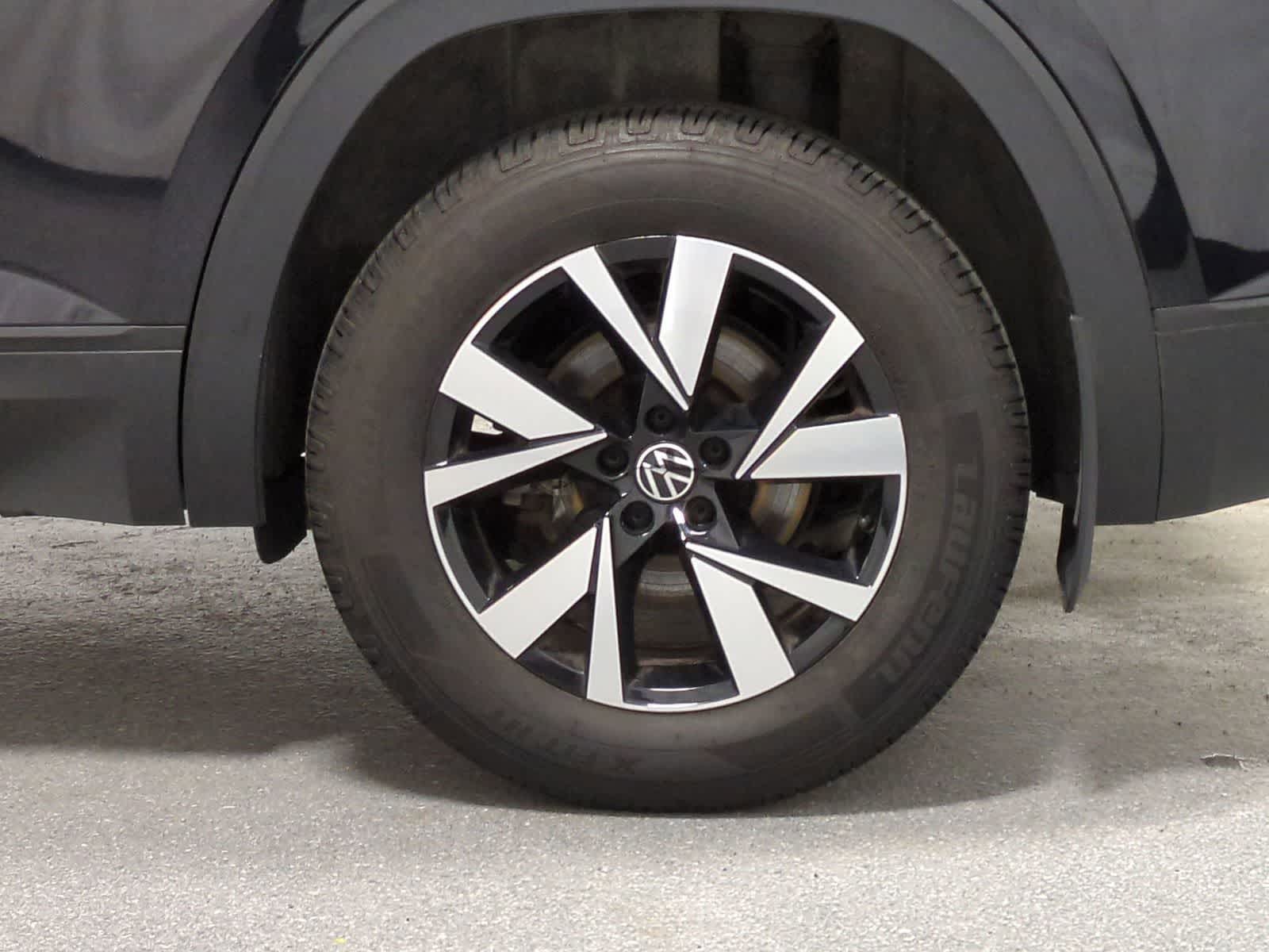 Thumbnail: 2020 Volkswagen Atlas - 13