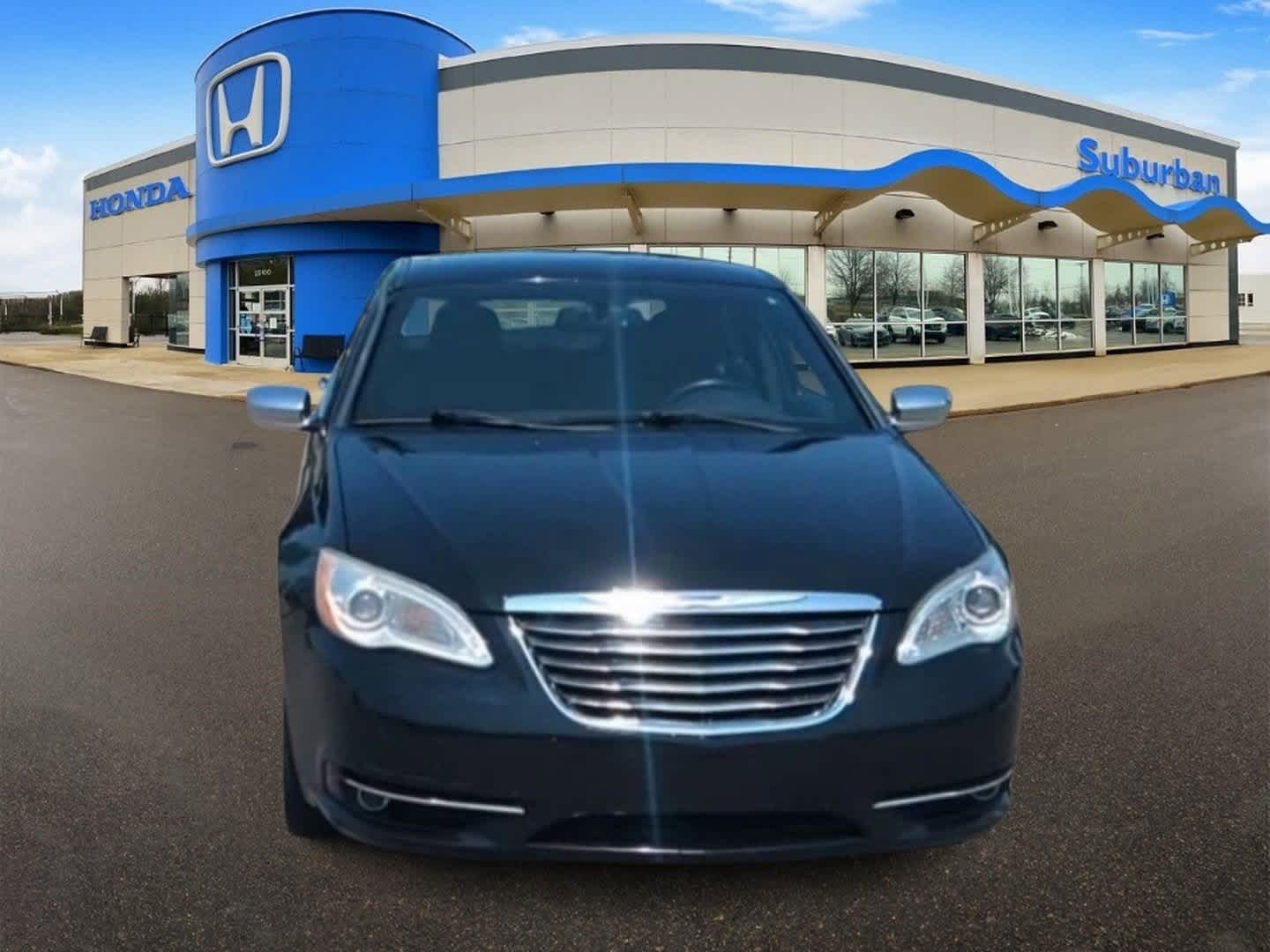 Thumbnail: 2011 Chrysler 200 - 3