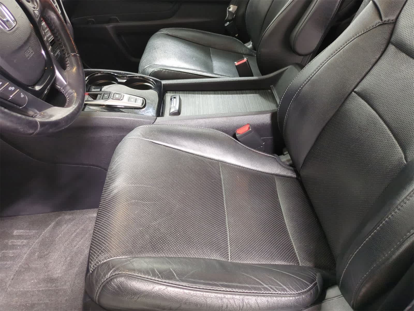 Thumbnail: 2018 Honda Pilot - 24