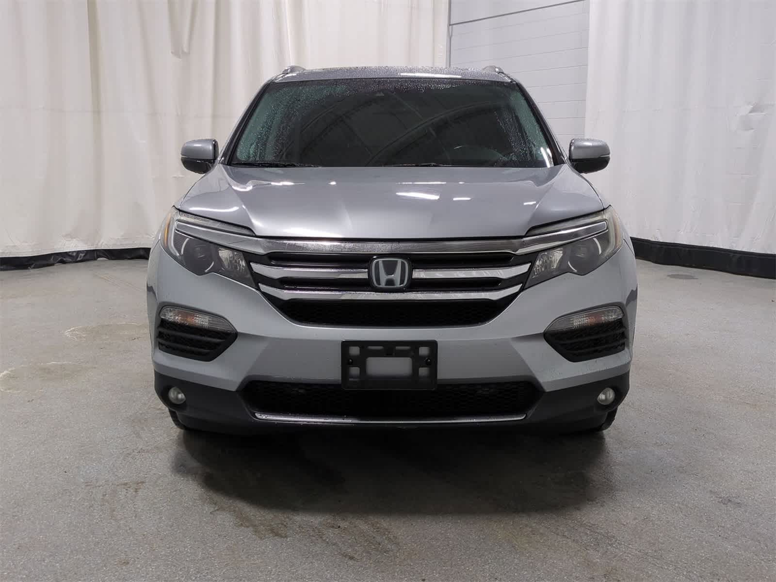 Thumbnail: 2018 Honda Pilot - 17