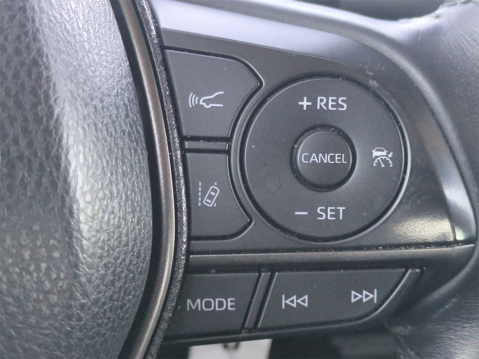 Thumbnail: 2021 Toyota Camry - 24