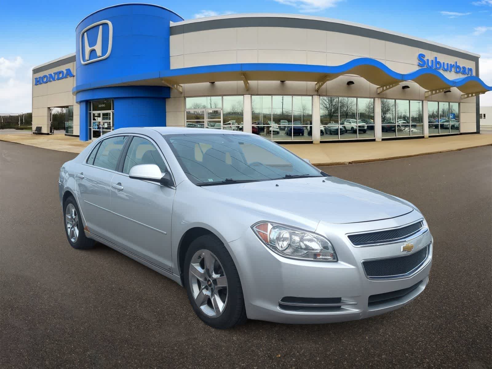 Used 2009 Chevrolet Malibu 1LT with VIN 1G1ZH57B59F256142 for sale in Farmington Hills, MI