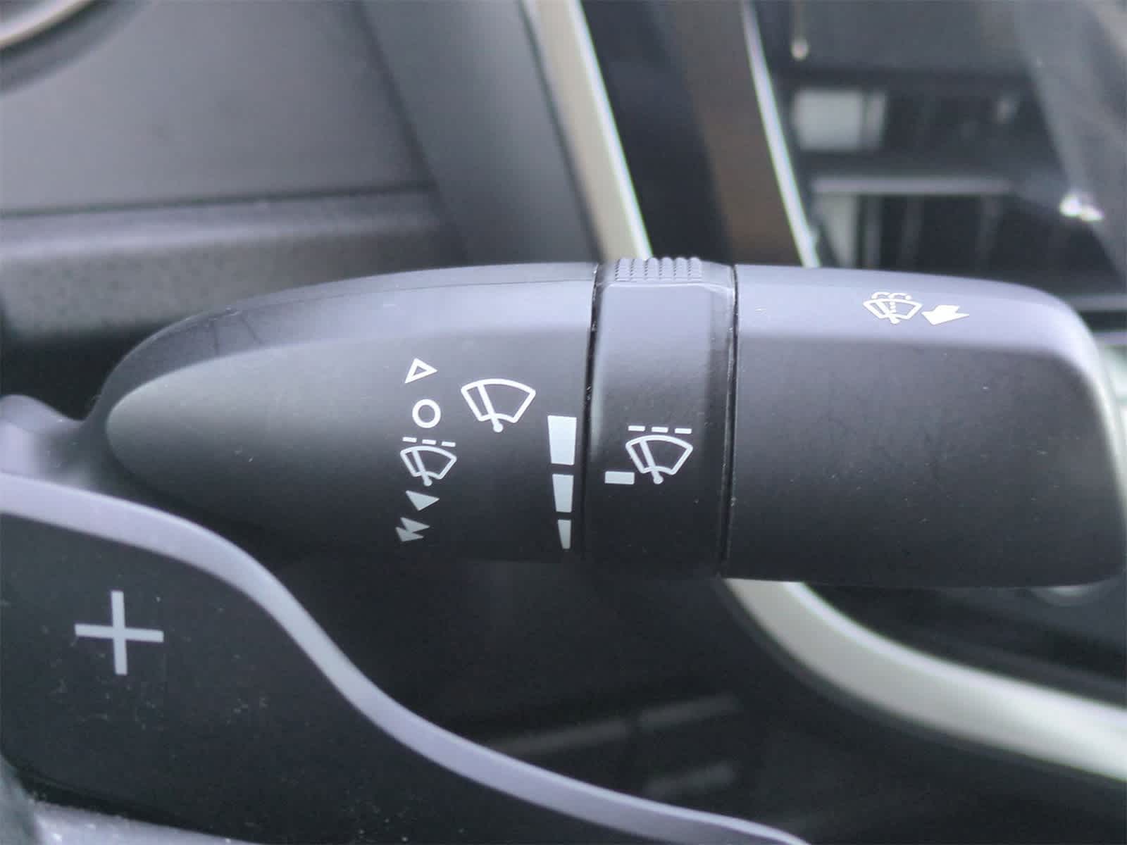 Thumbnail: 2021 Toyota Camry - 25