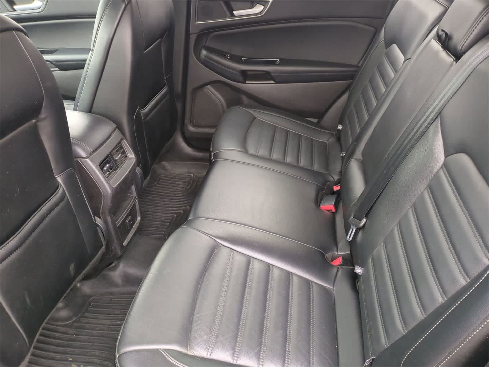 Thumbnail: 2017 Ford Edge - 20