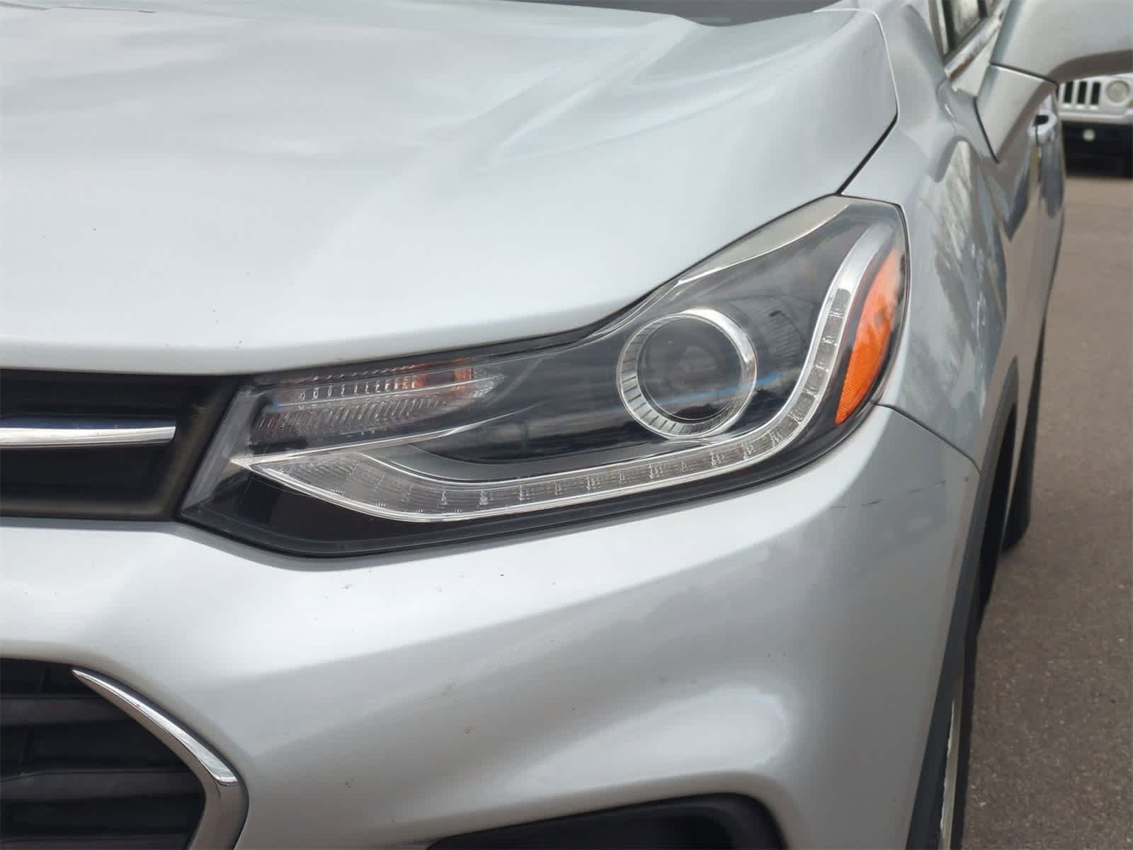 Thumbnail: 2018 Chevrolet Trax - 12