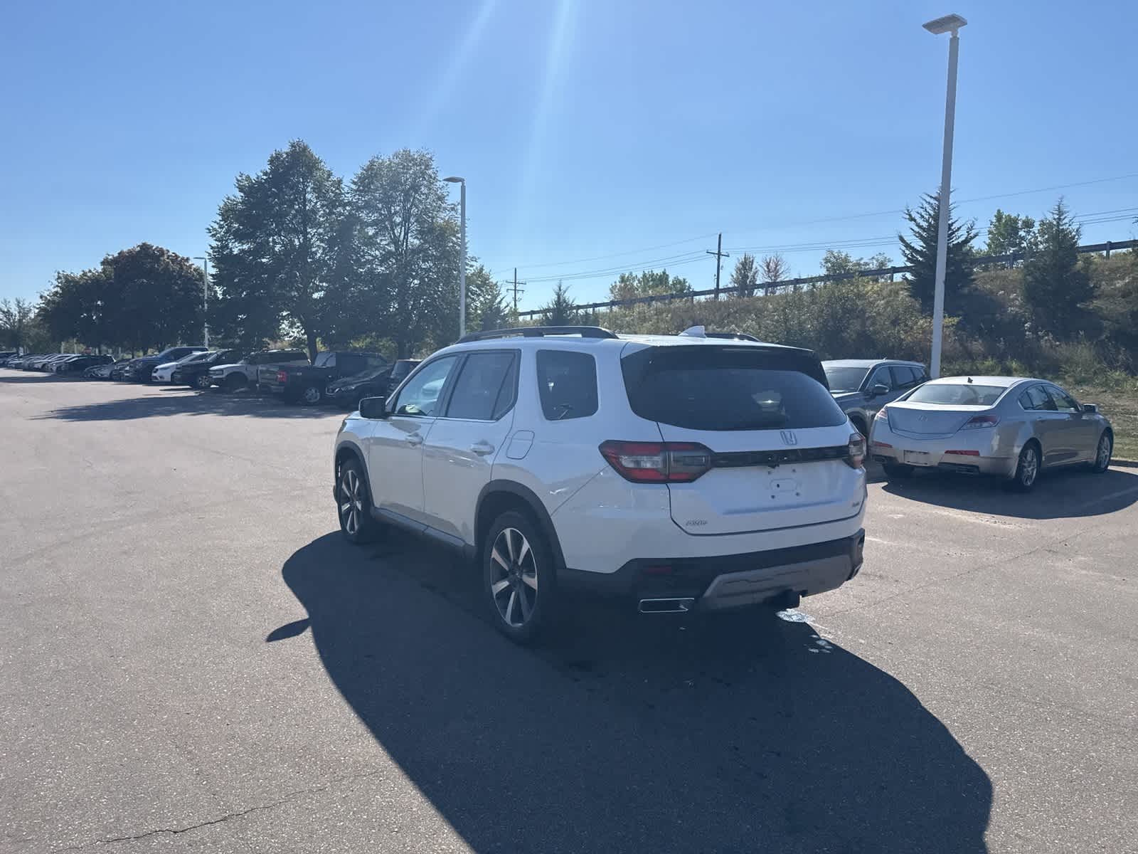Thumbnail: 2023 Honda Pilot - 20
