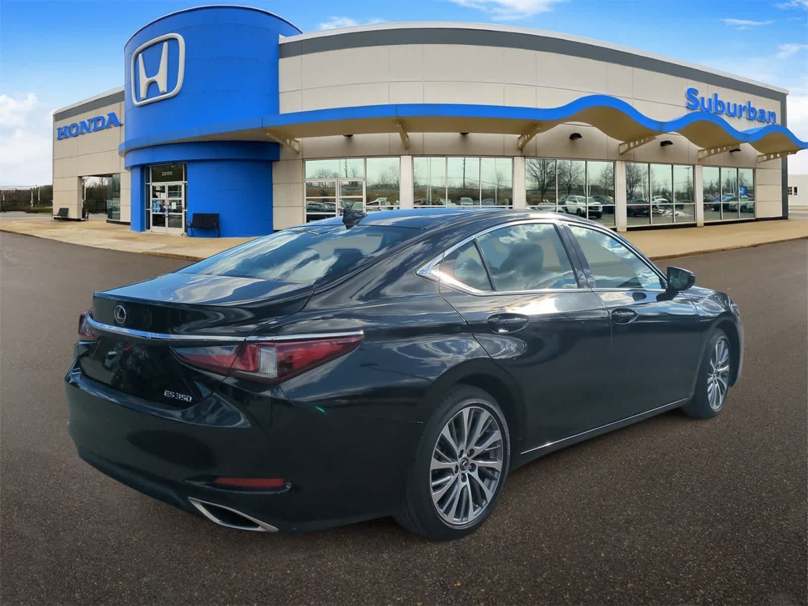 Thumbnail: 2020 Lexus ES - 8