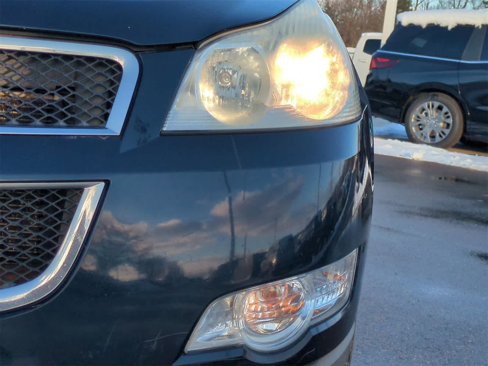 Thumbnail: 2010 Chevrolet Traverse - 12