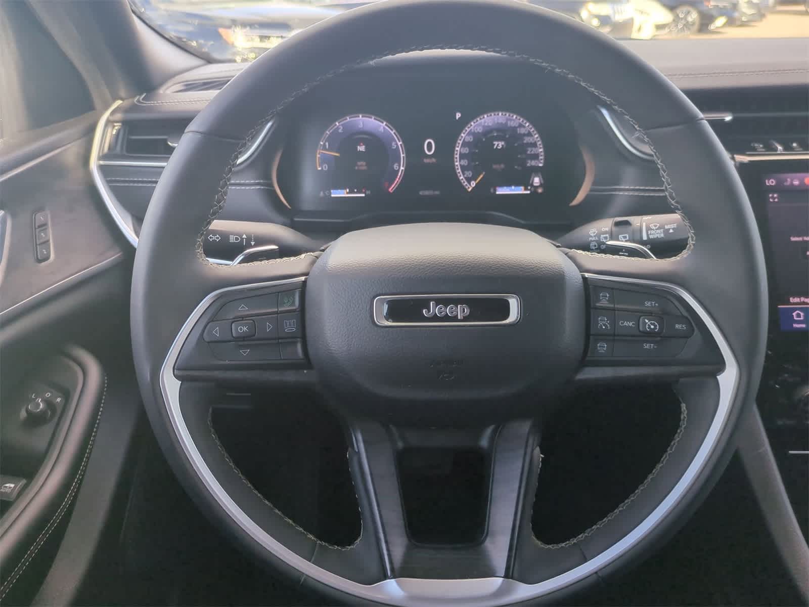 Thumbnail: 2024 Jeep Grand Cherokee L - 24