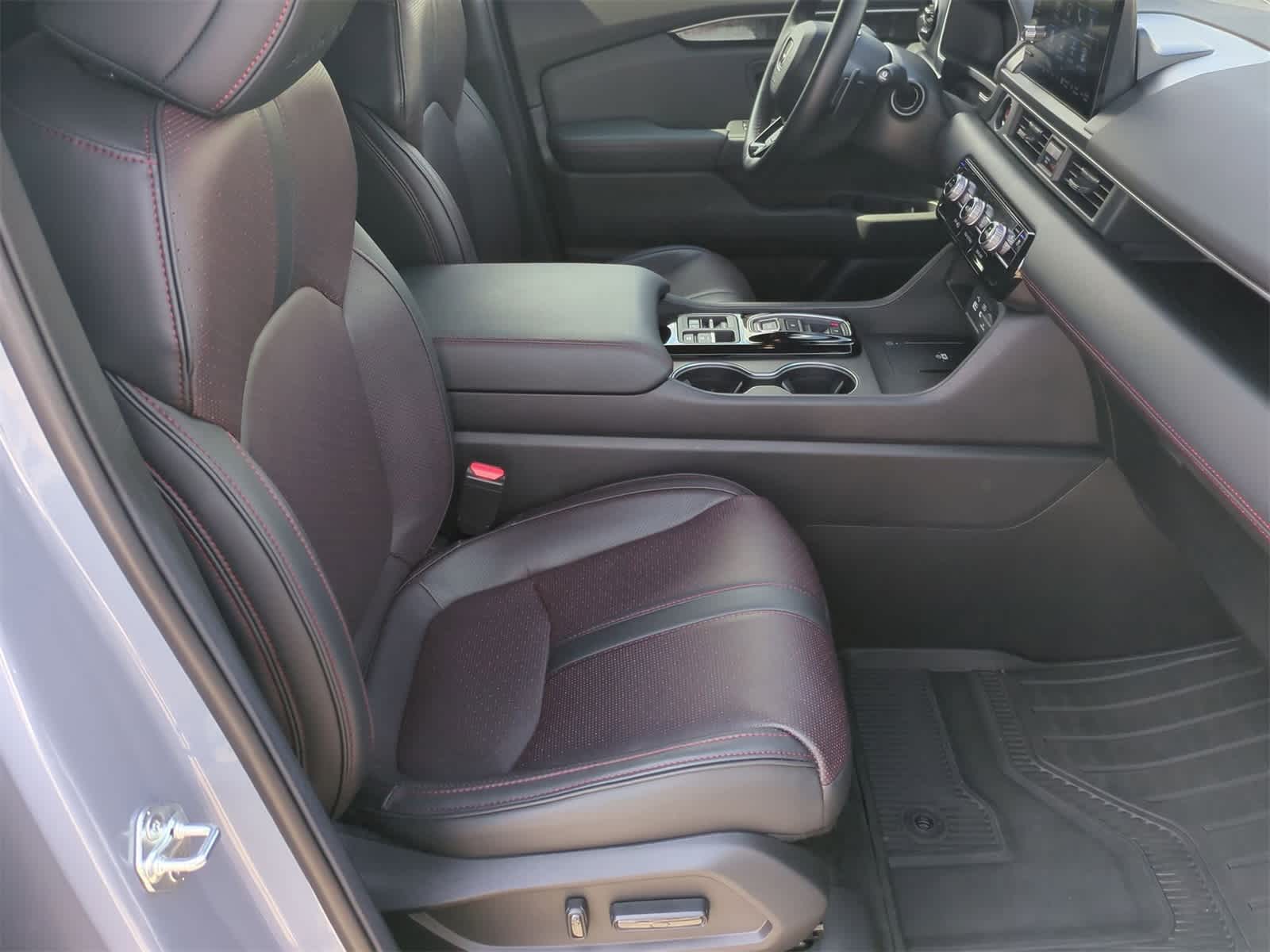 Thumbnail: 2025 Honda Pilot - 23