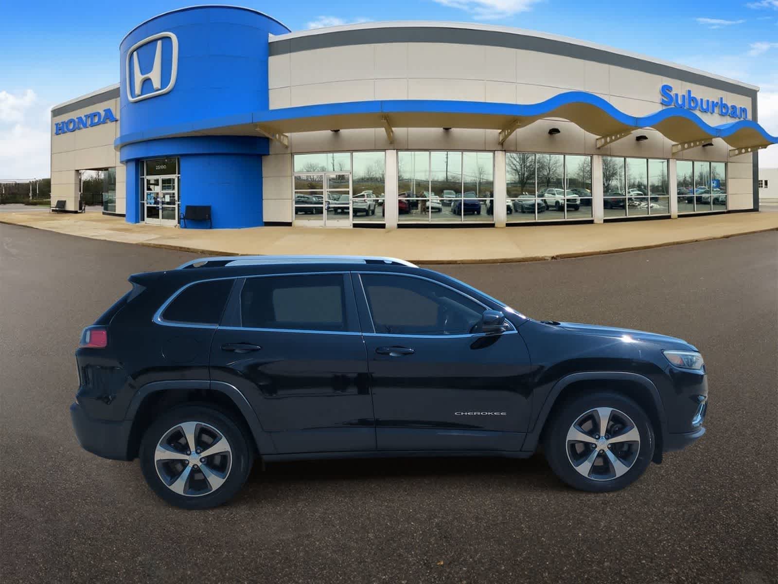 Thumbnail: 2019 Jeep Cherokee - 9