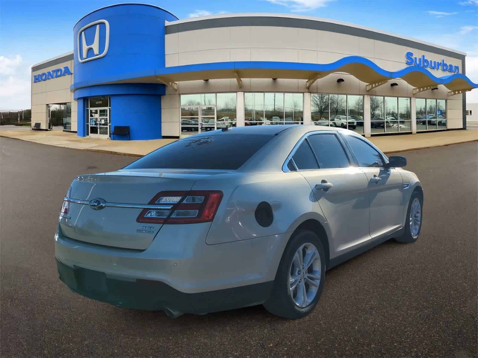 Thumbnail: 2018 Ford Taurus - 8