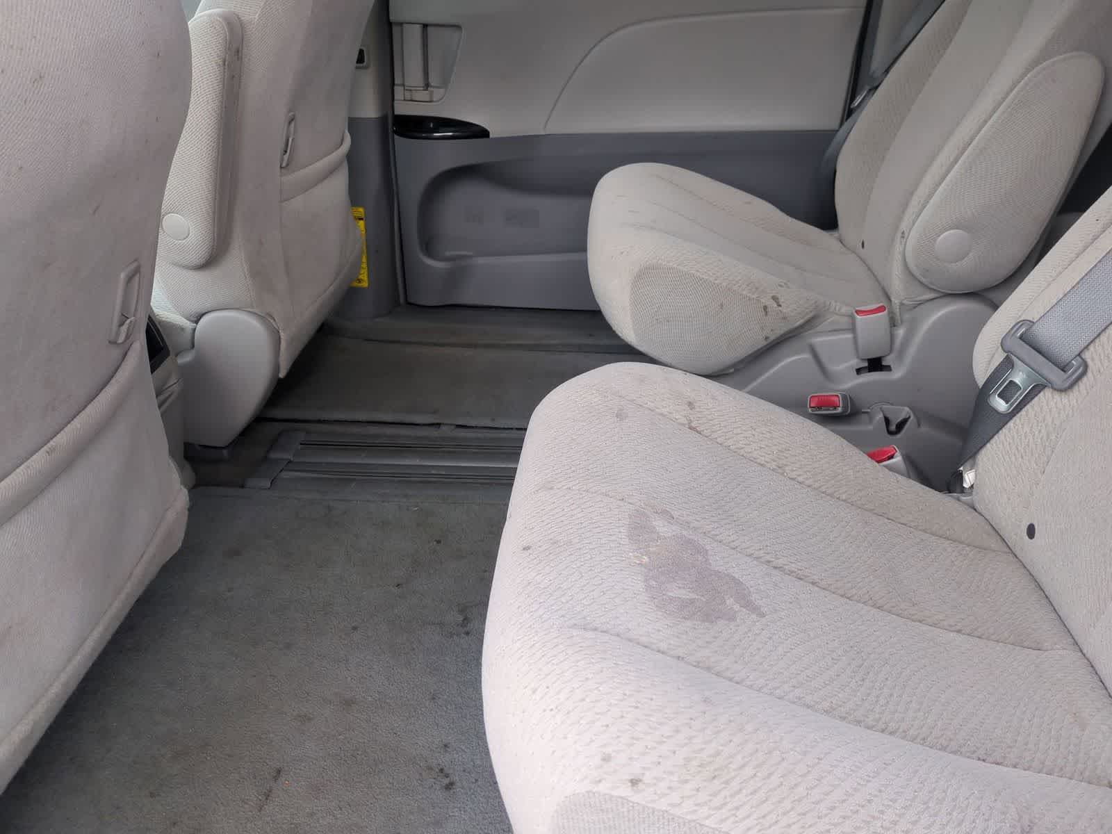 Thumbnail: 2012 Toyota Sienna - 19