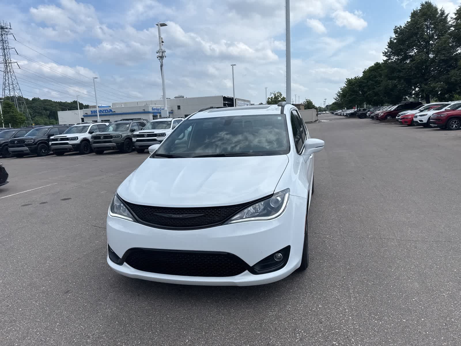 Thumbnail: 2019 Chrysler Pacifica - 2