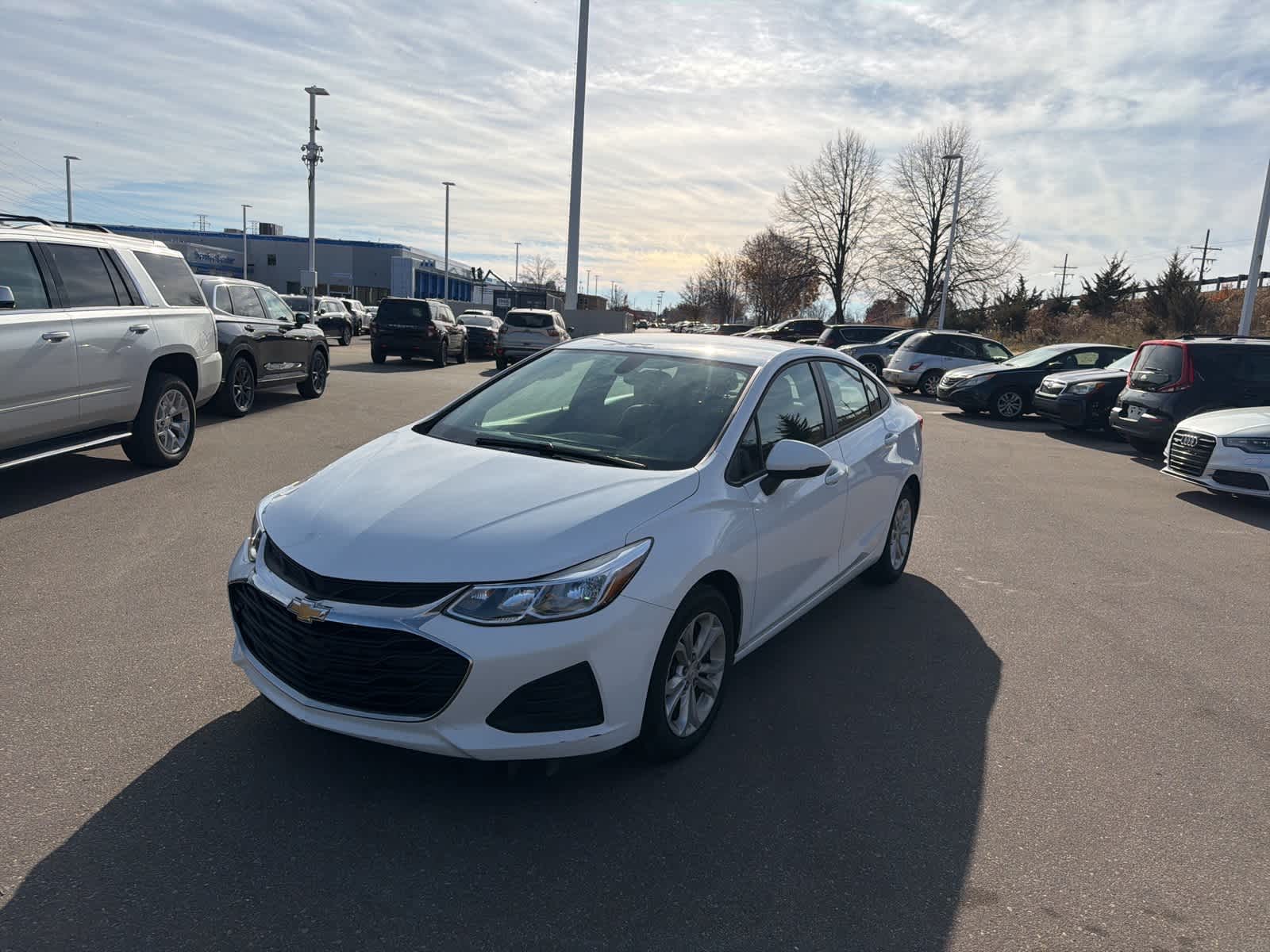 2019 Chevrolet Cruze LS photo 3