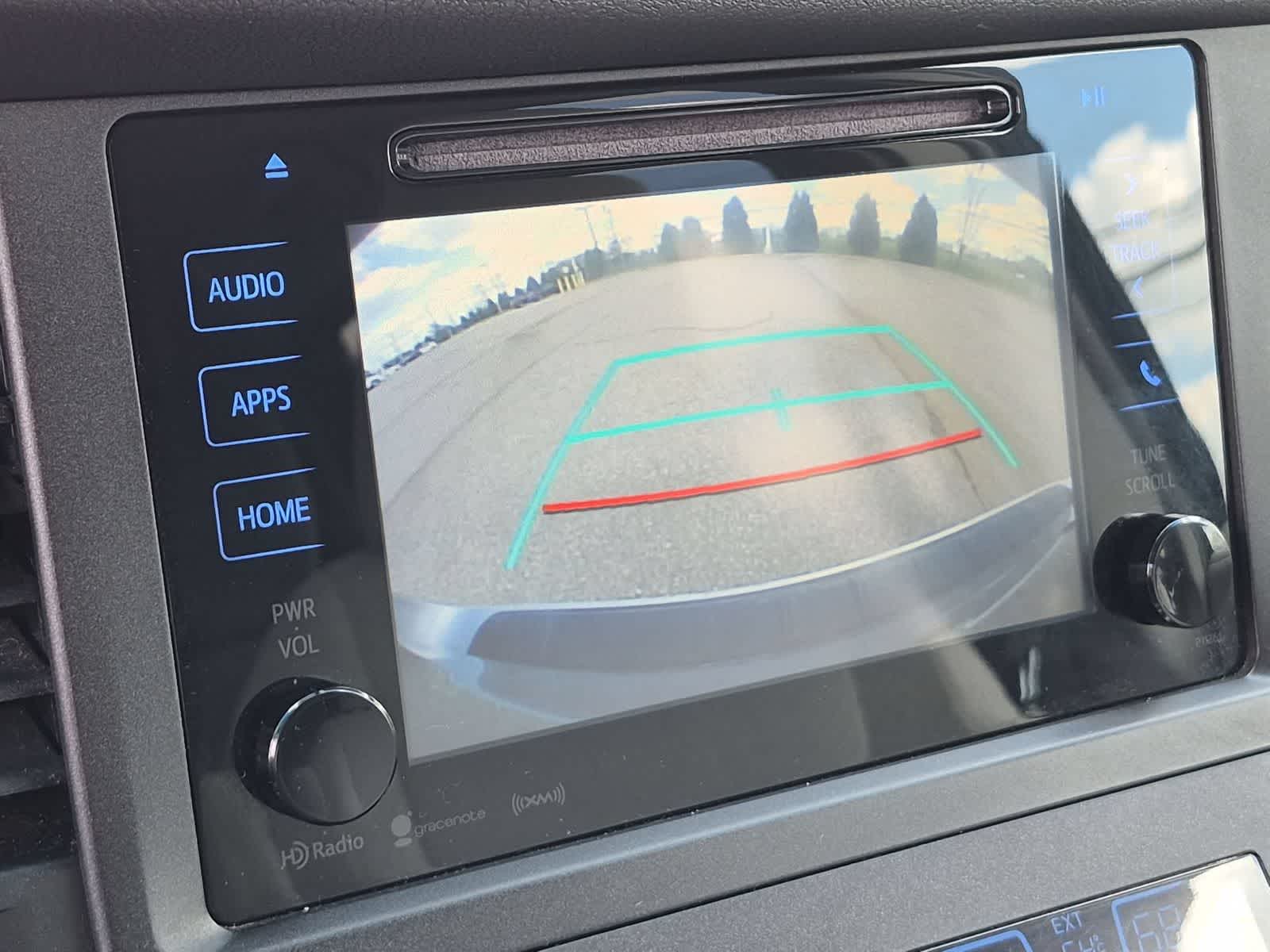 Thumbnail: 2016 Toyota Sienna - 35