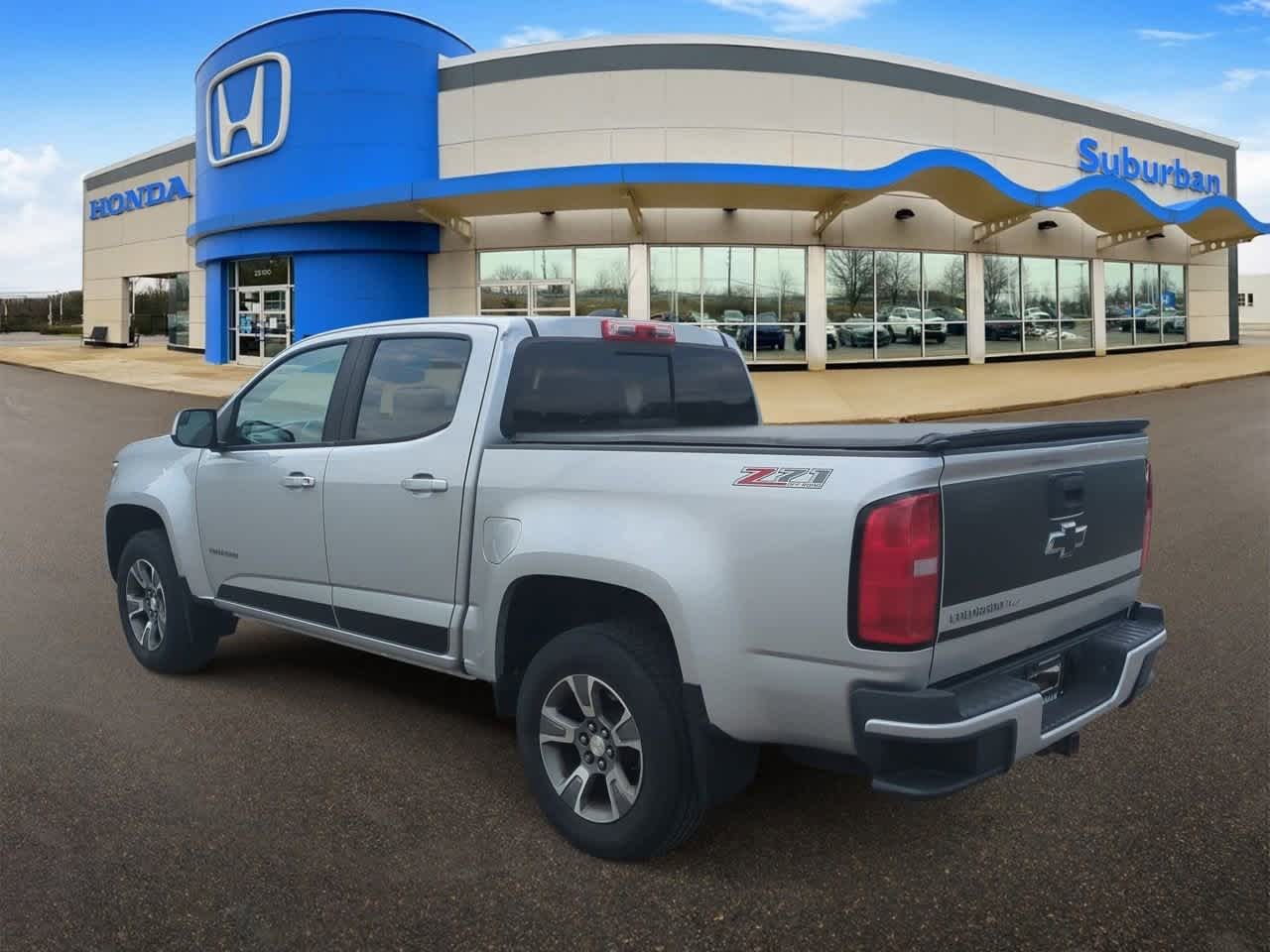 Thumbnail: 2017 Chevrolet Colorado - 6