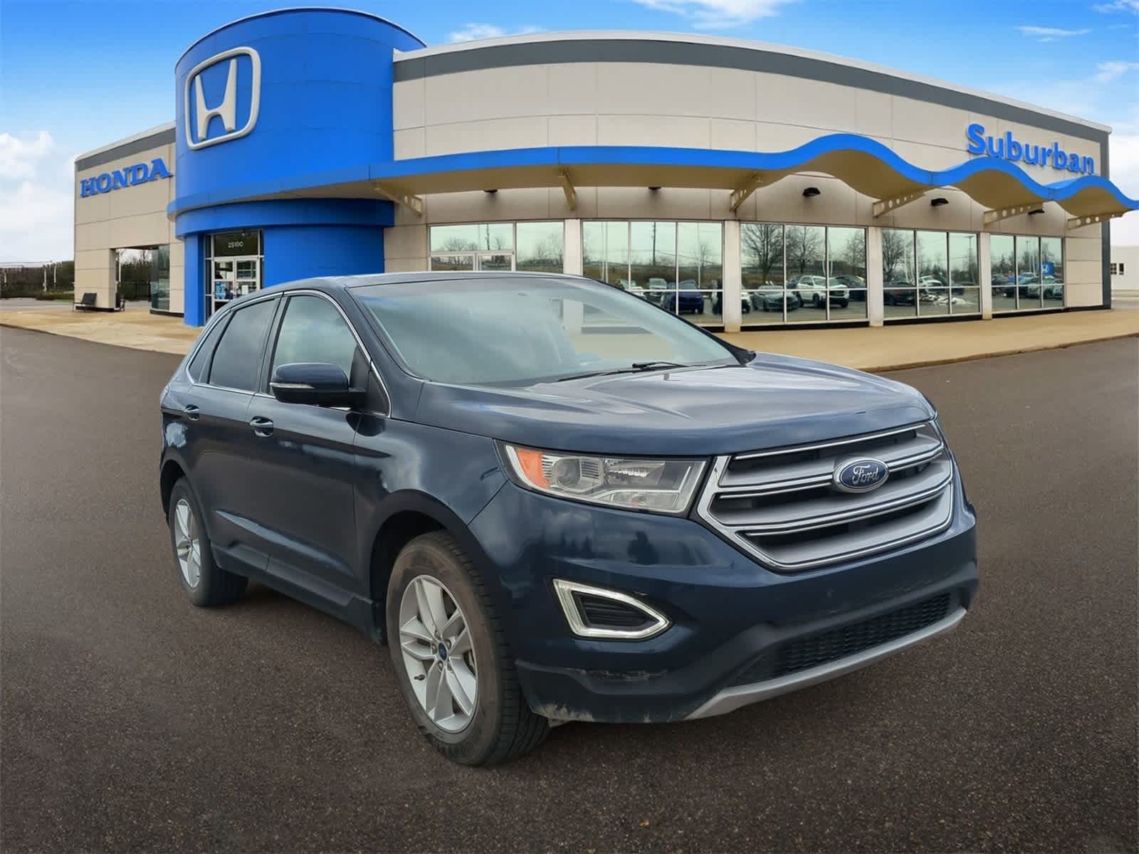 2017 Ford Edge SEL photo 2