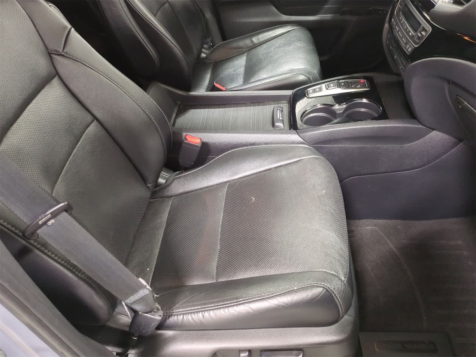 Thumbnail: 2018 Honda Pilot - 31