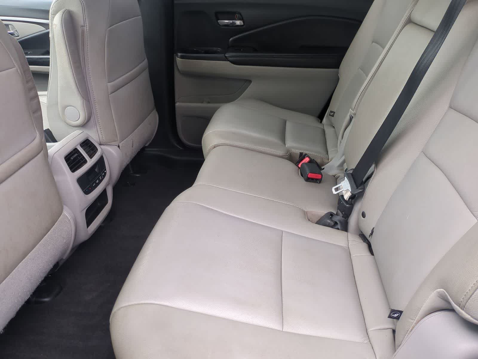 Thumbnail: 2016 Honda Pilot - 20