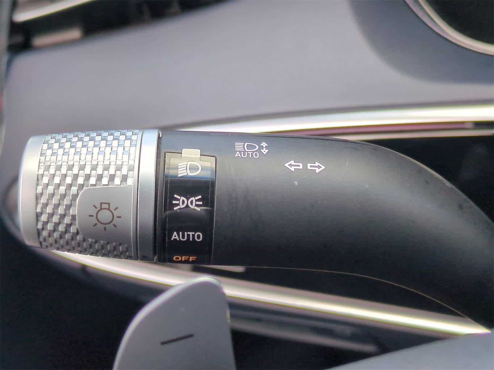 Thumbnail: 2022 Genesis GV70 - 28