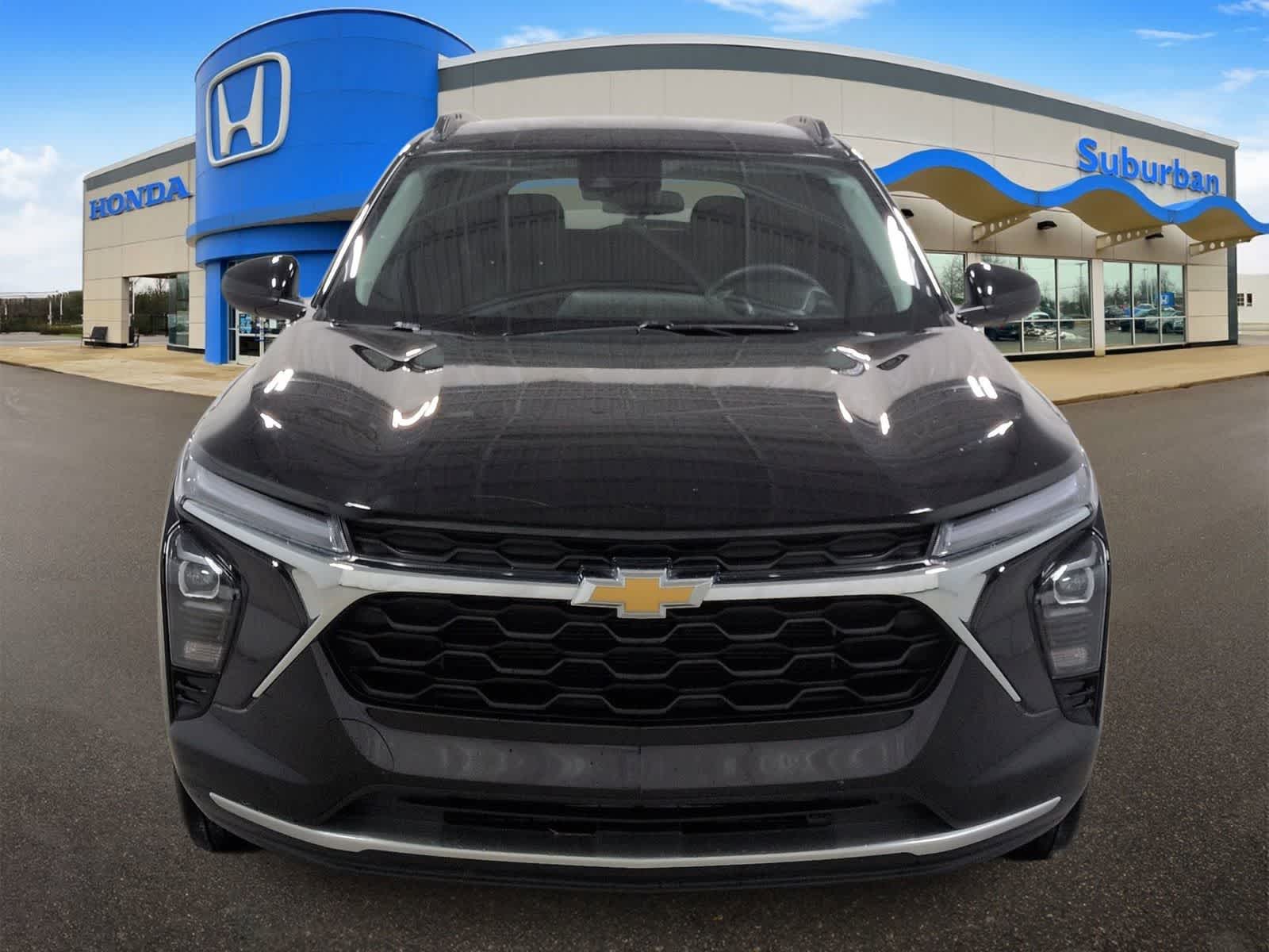 Thumbnail: 2025 Chevrolet Trax - 3