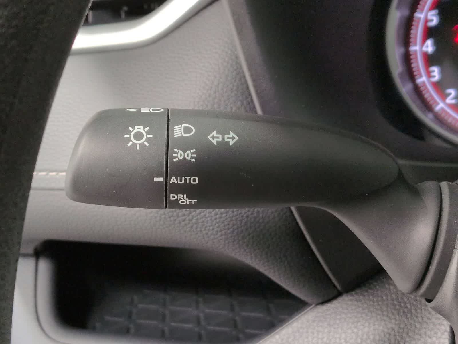 Thumbnail: 2025 Toyota RAV4 - 27