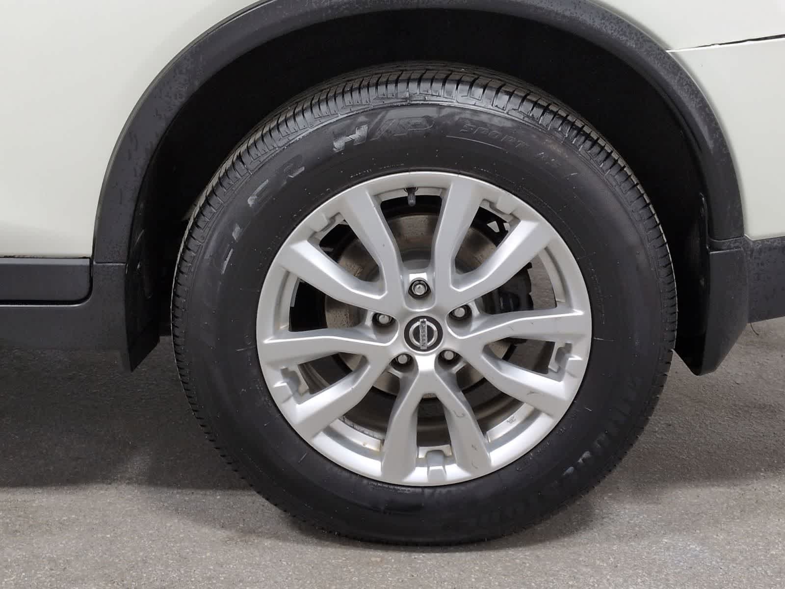 Thumbnail: 2018 Nissan Rogue - 13