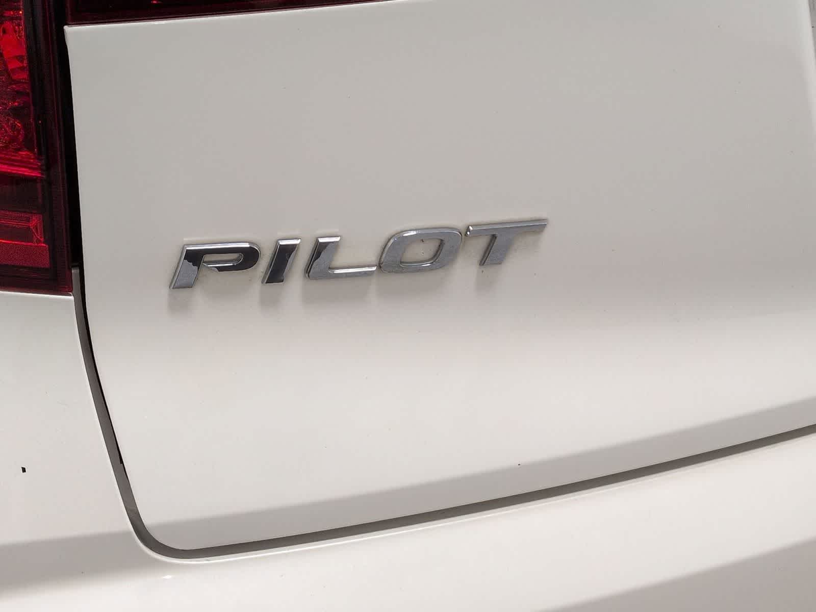Thumbnail: 2017 Honda Pilot - 13
