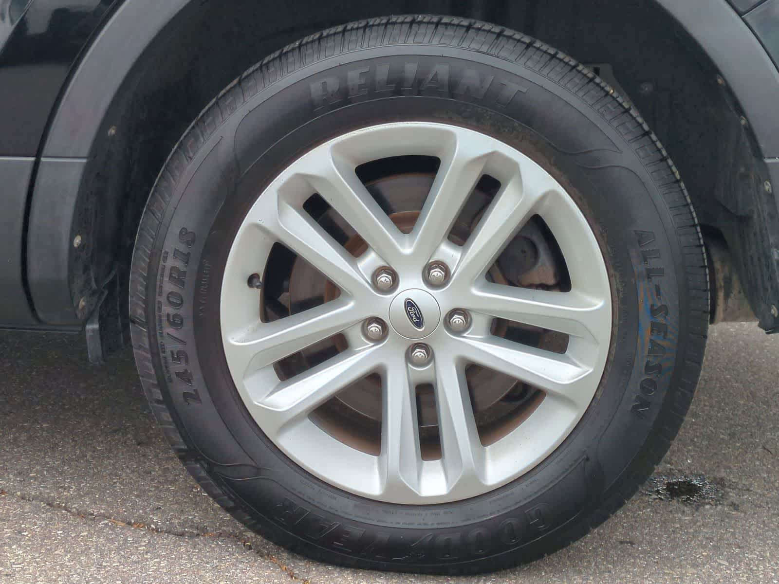 Thumbnail: 2016 Ford Explorer - 14