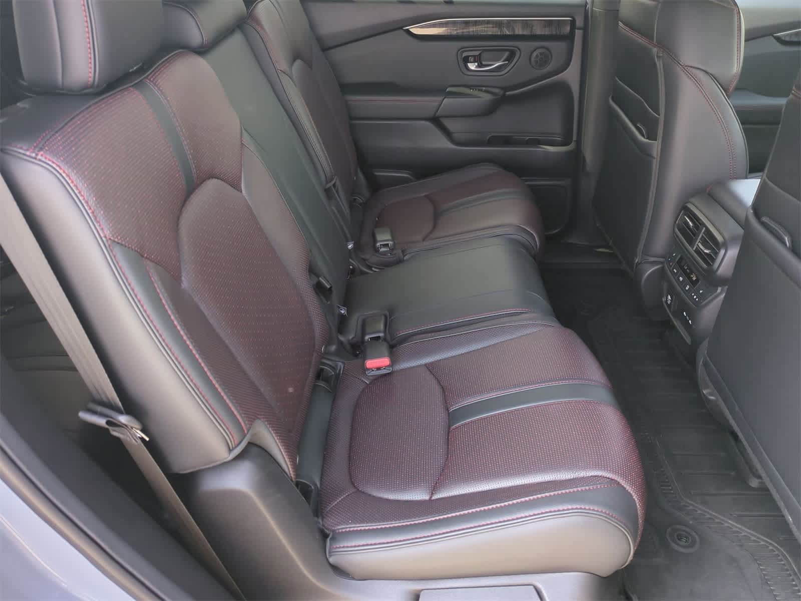 Thumbnail: 2025 Honda Pilot - 21