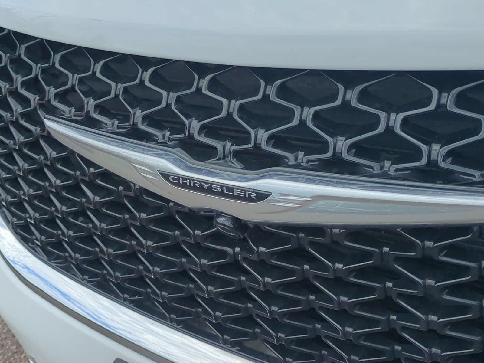 Thumbnail: 2025 Chrysler Pacifica - 12
