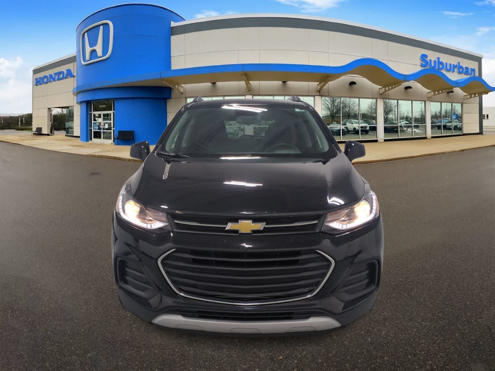 Thumbnail: 2019 Chevrolet Trax - 3