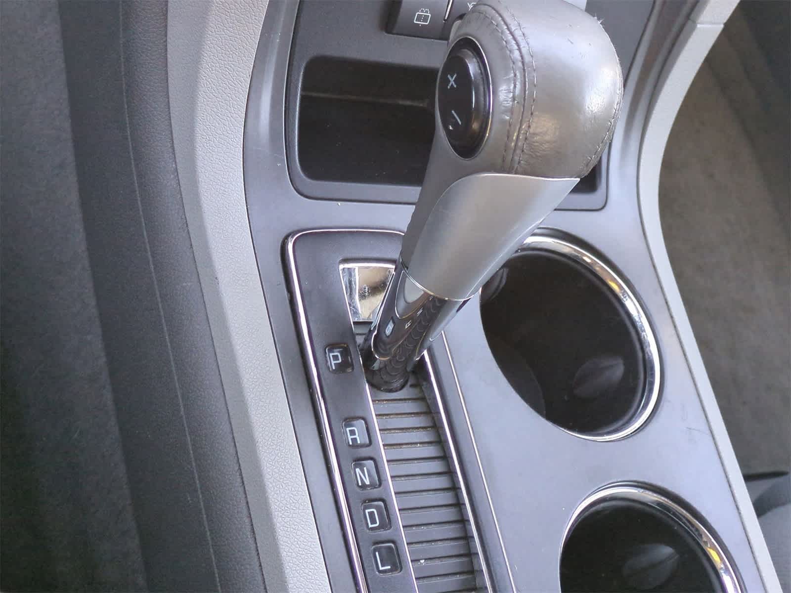 Thumbnail: 2010 Chevrolet Traverse - 32