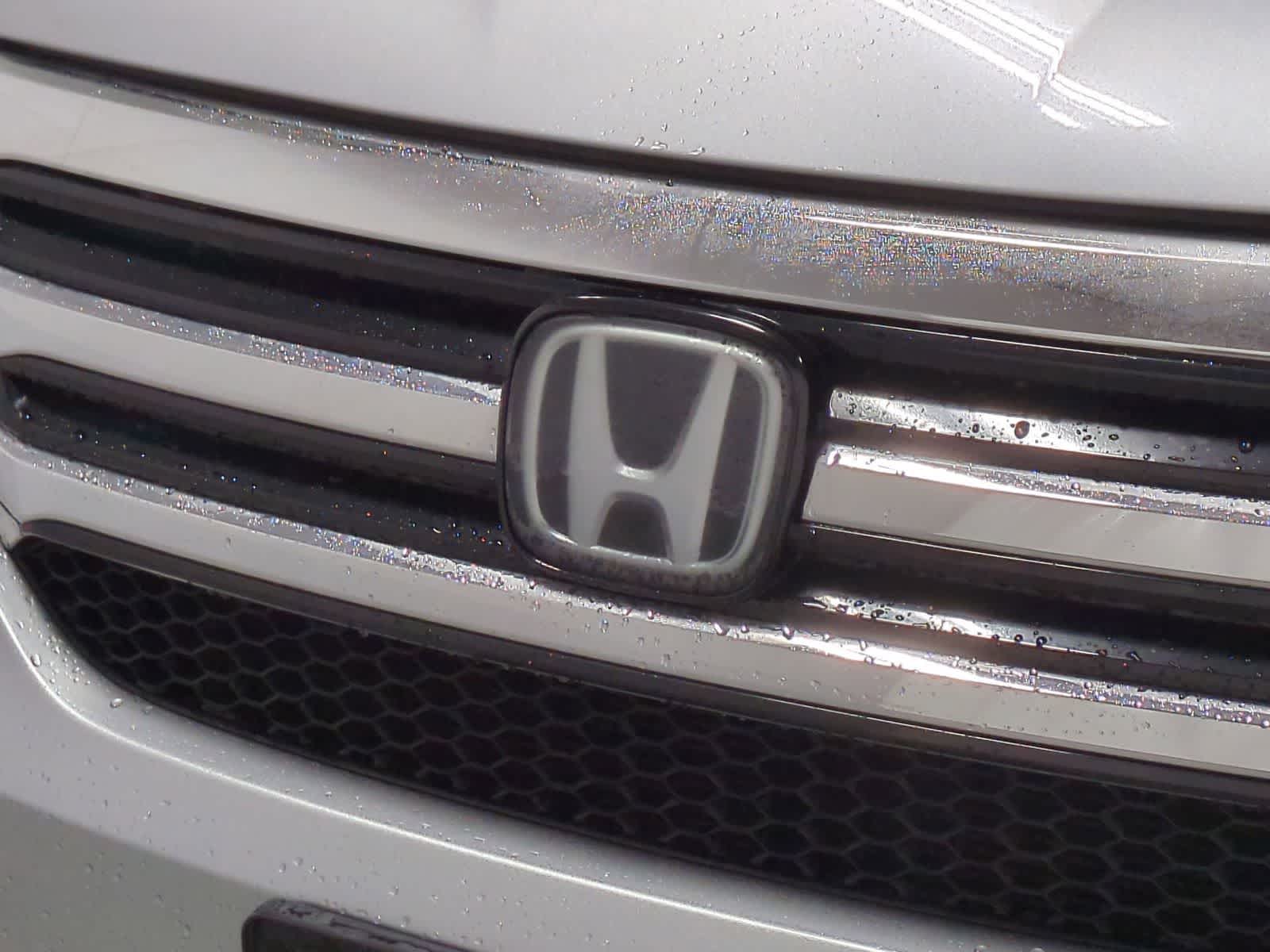 Thumbnail: 2018 Honda Pilot - 19