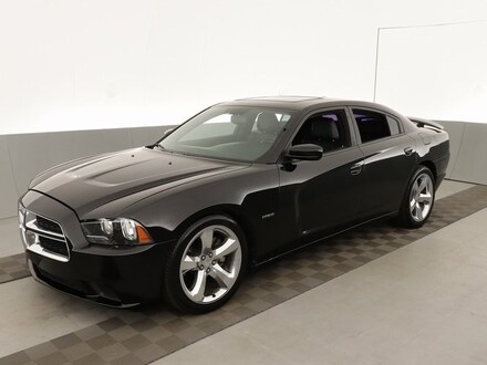 2012 Dodge Charger 4dr Sdn RT RWD Car
