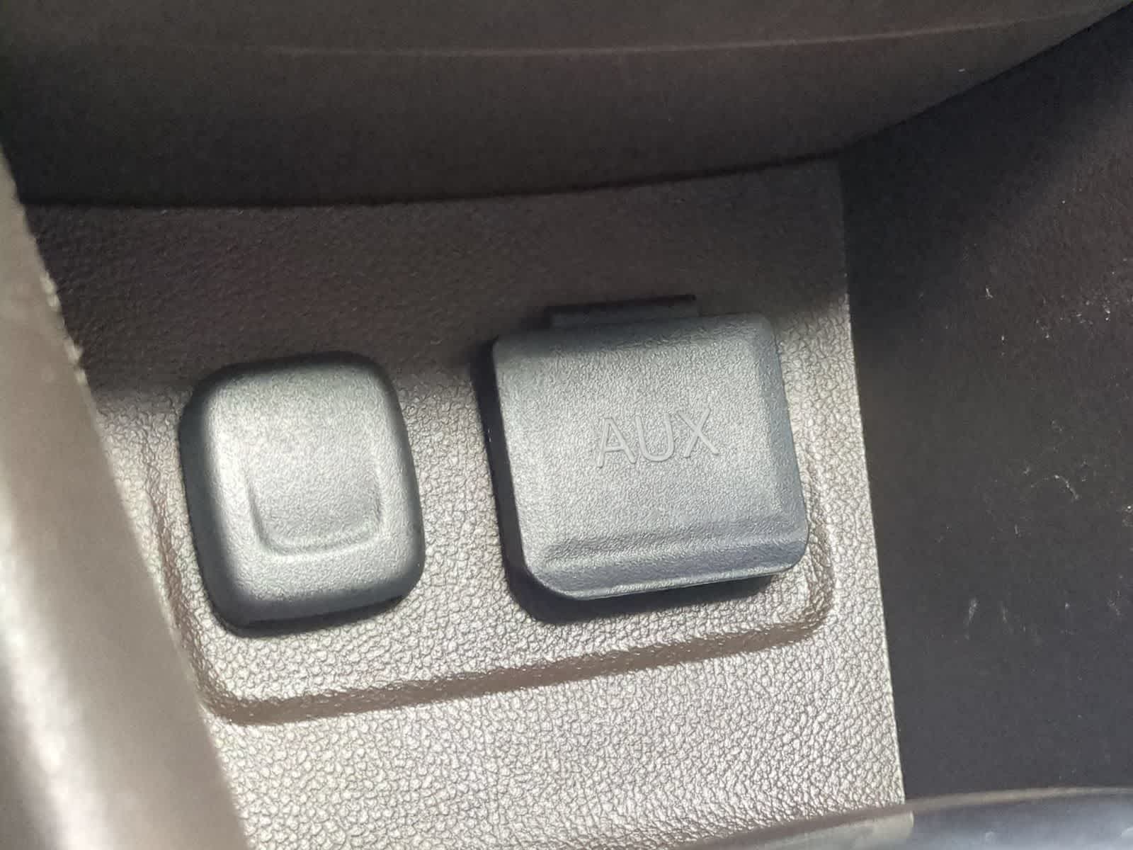 Thumbnail: 2015 Buick Encore - 31