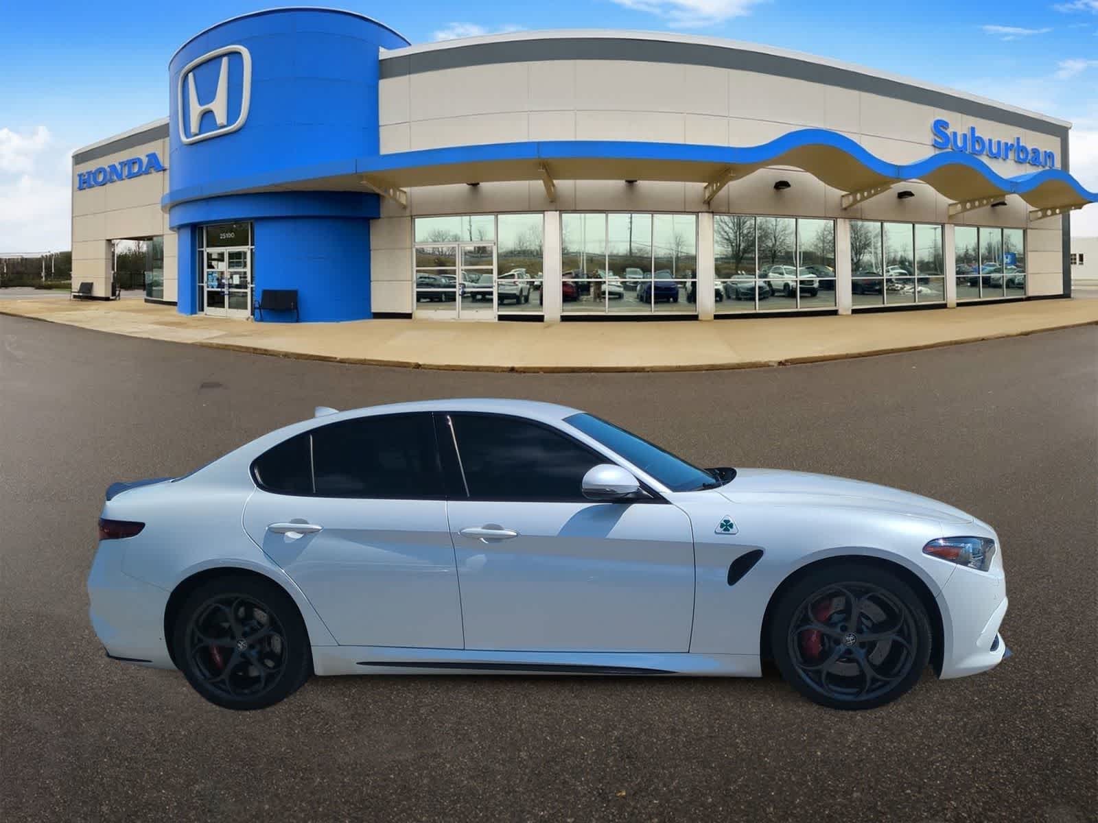Thumbnail: 2018 Alfa Romeo Giulia - 9